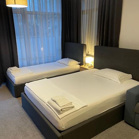 Friendly Rent Apartman Pristina Kültér fotó