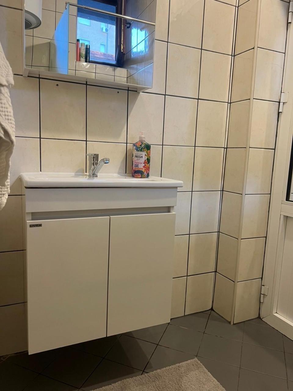 Friendly Rent Apartman Pristina Kültér fotó